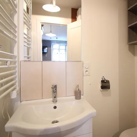 Rdc Avec Wifi Proche Centre Mont-dore - 2 Couchages - 2 Etoiles - Equipe Et Confort - Fr-1-415-108 Apartment Le Mont-Dore